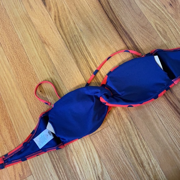 Polka dot bathing suit top. Size M! - Picture 4 of 5